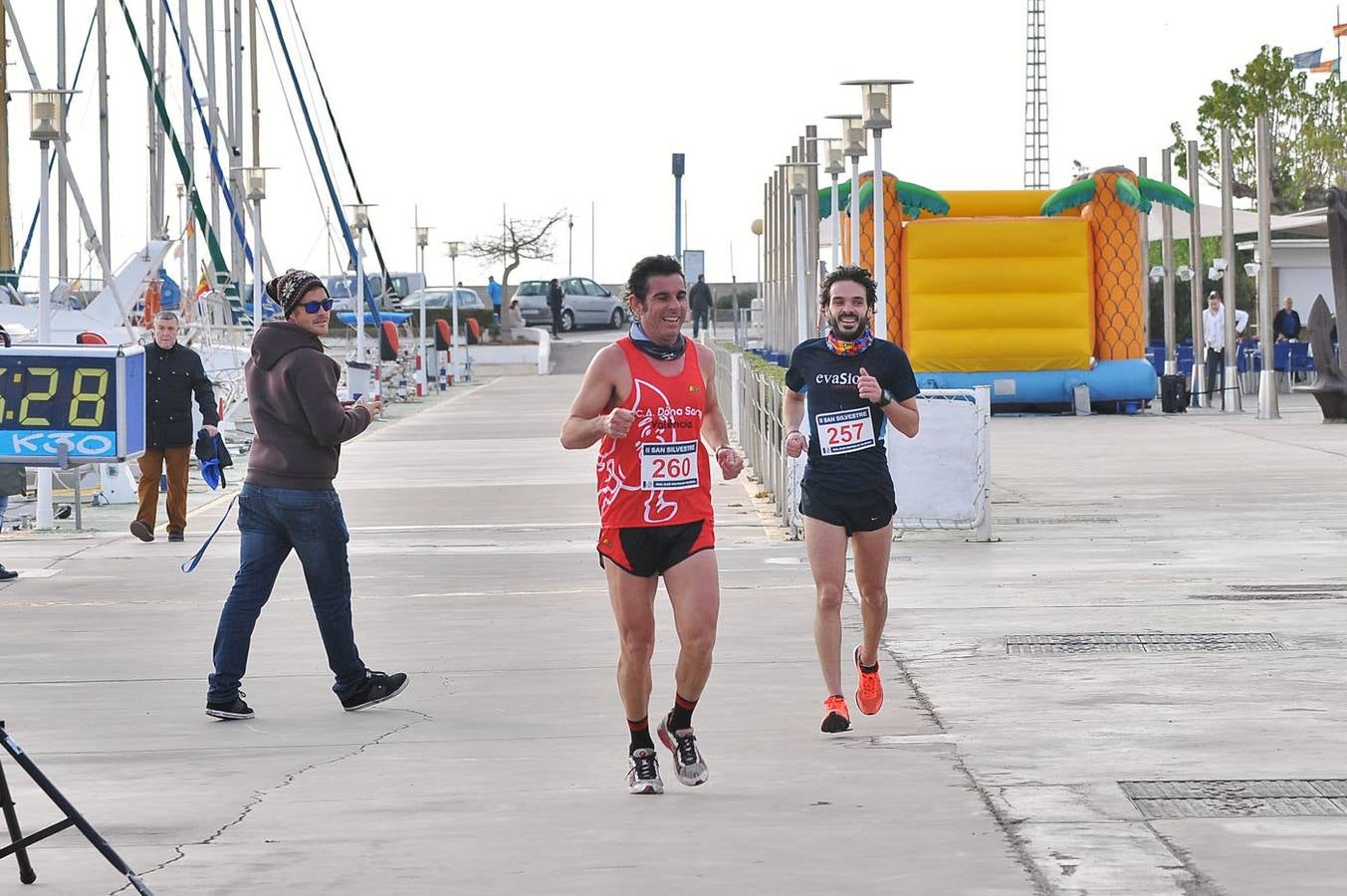 II Carrera San Silvestre en el Real Club Náutico de Valencia