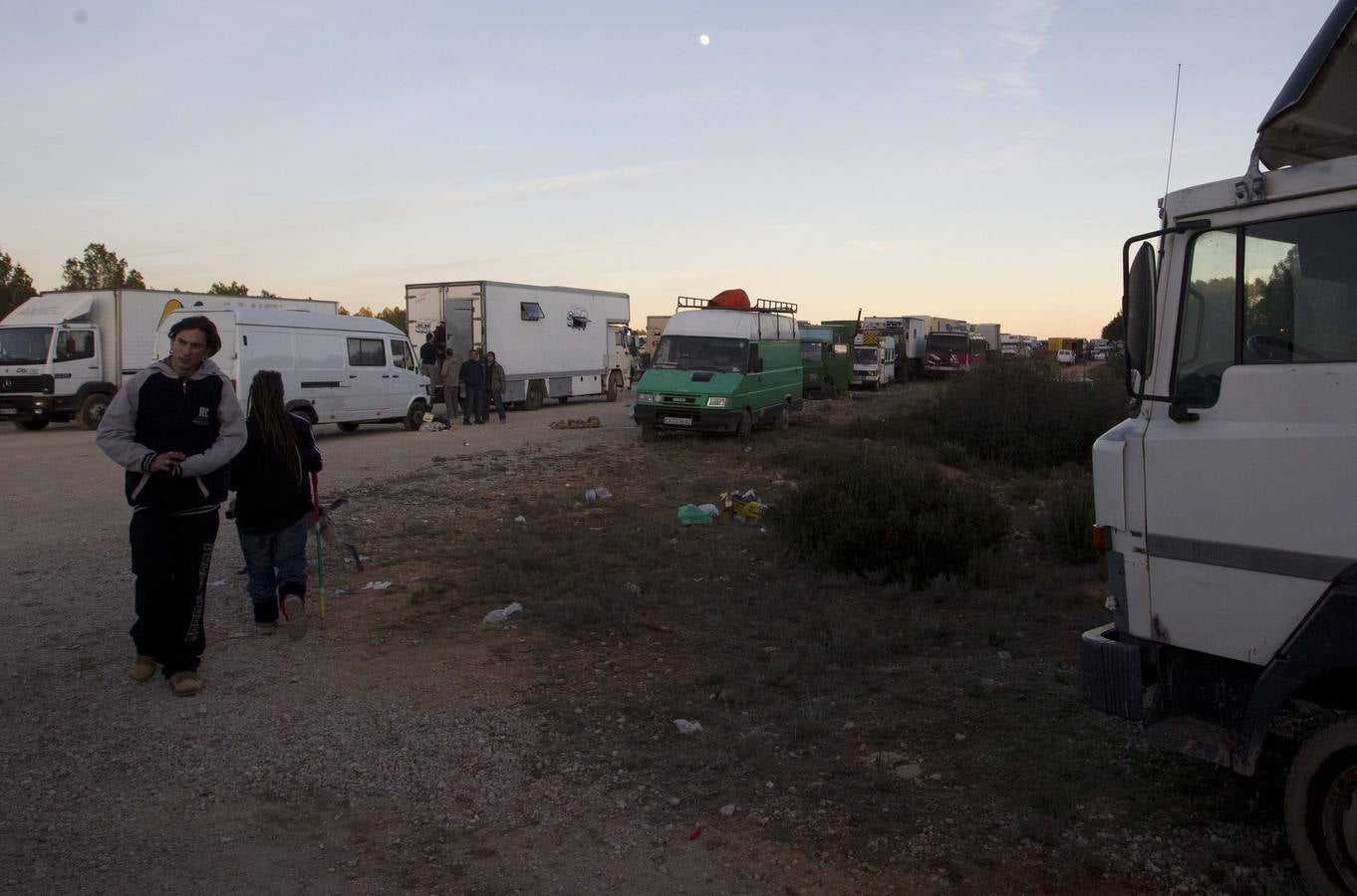 Una &#039;rave&#039; ocupa el aeródromo de Benagéber desde Nochevieja