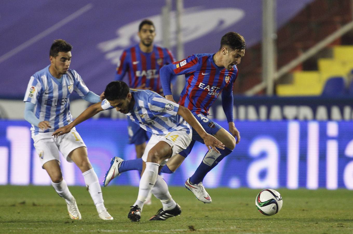 El Levante - Málaga de Copa en imágenes