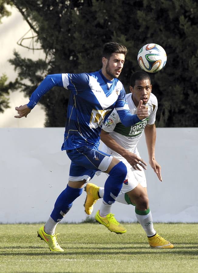 El Ilicitano se enfrenta al Baladona