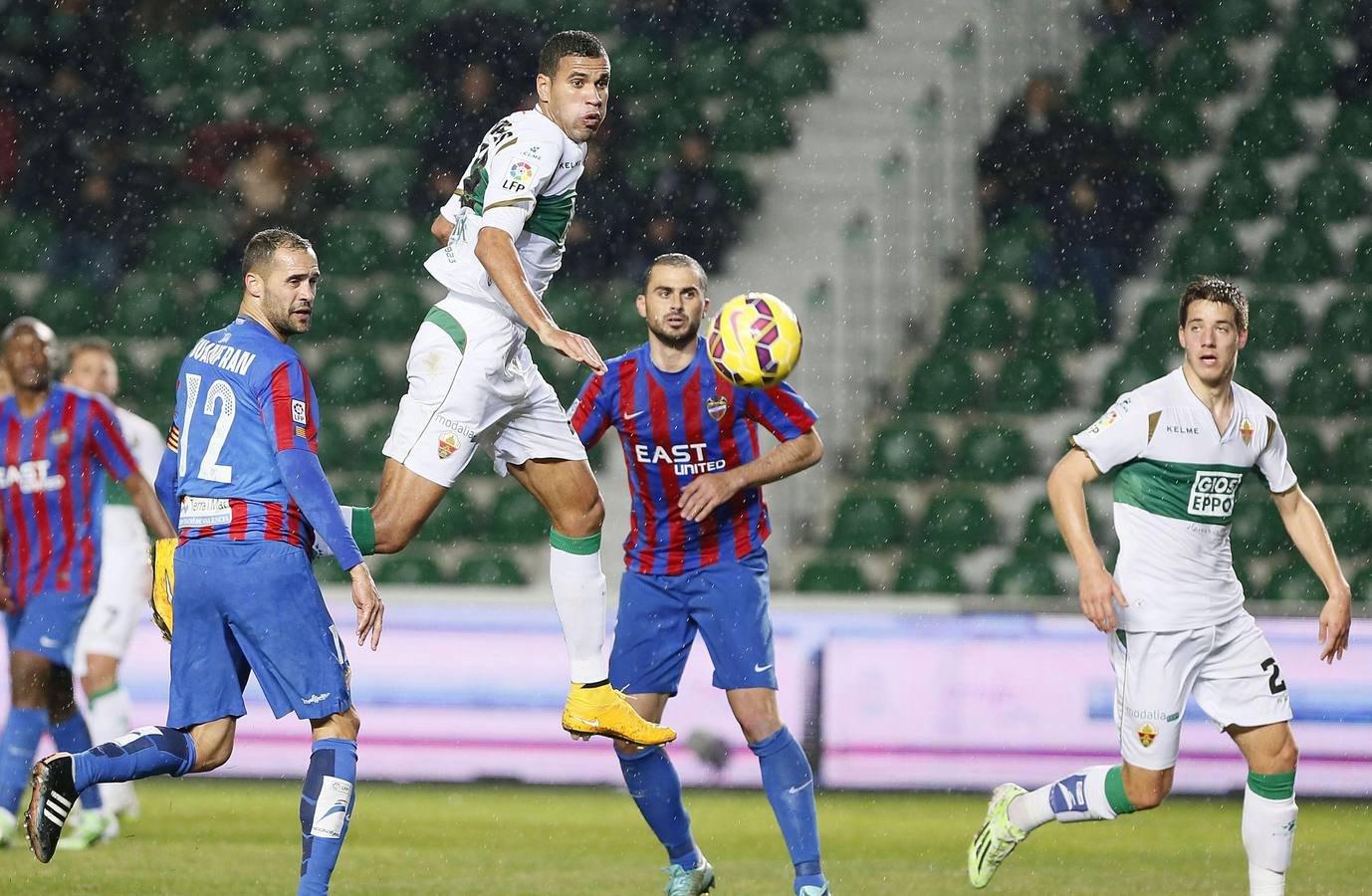 Las imágenes del Elche - Levante UD