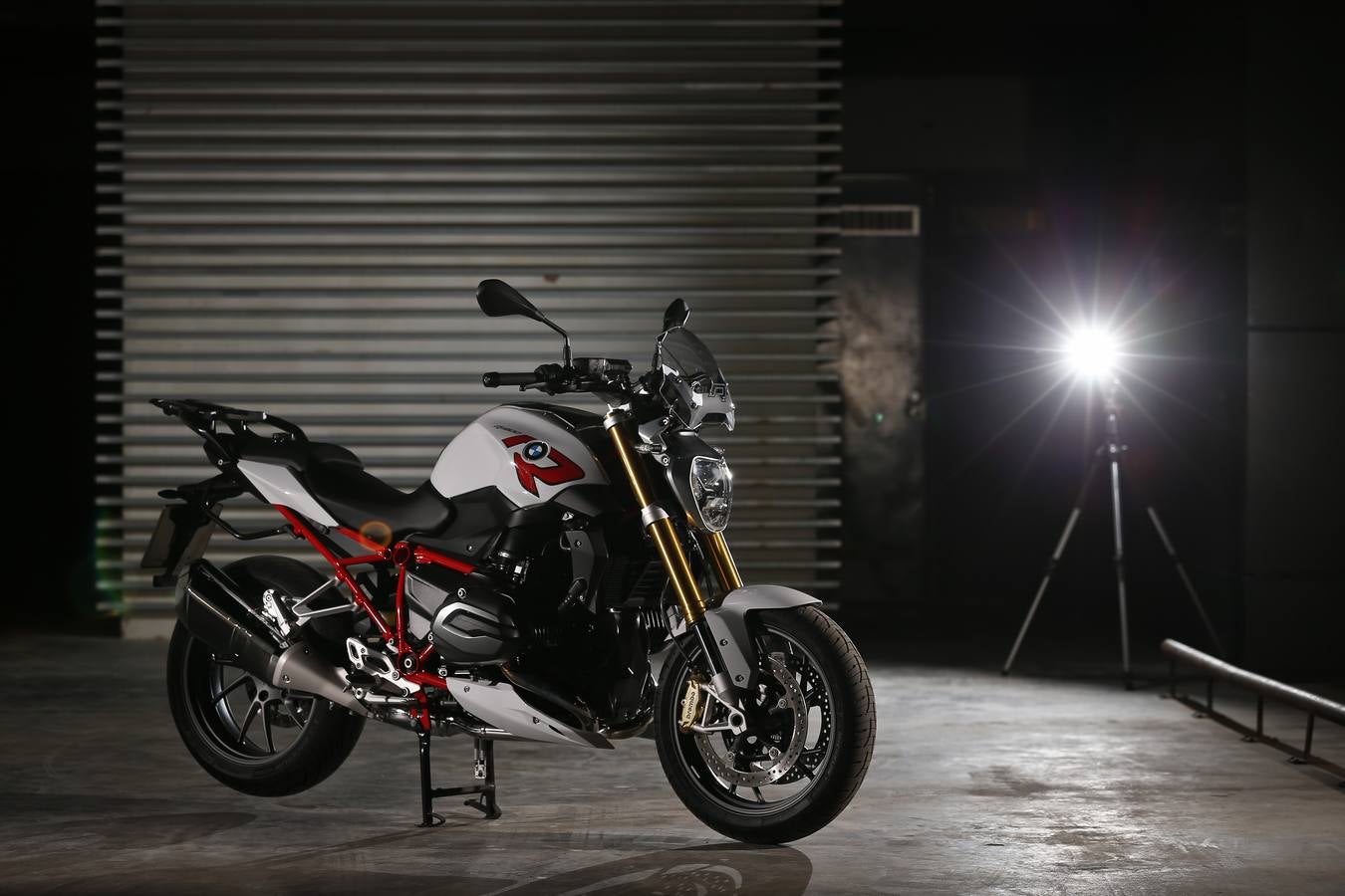 F800R y R1200R, las nuevas apuestas para los amantes de las grandes rutas.