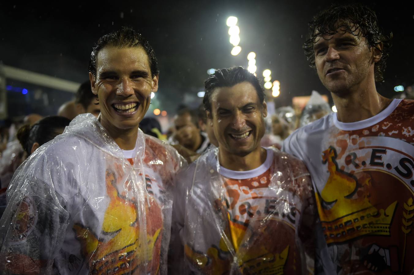 David Ferrer y Rafael Nadal desfilan en el Carnaval de Río de Janeiro
