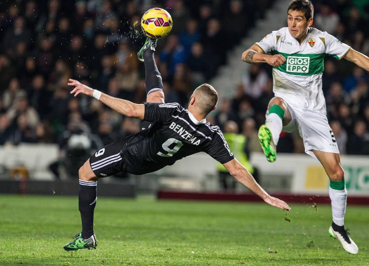 Partido entre el Elche y el Real Madrid