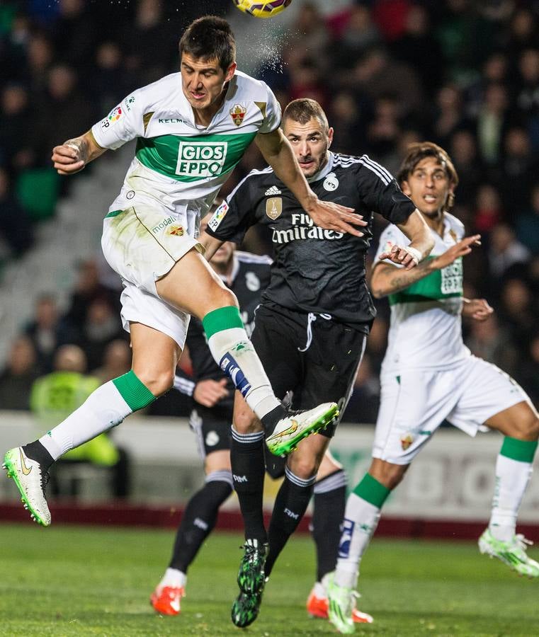 Partido entre el Elche y el Real Madrid