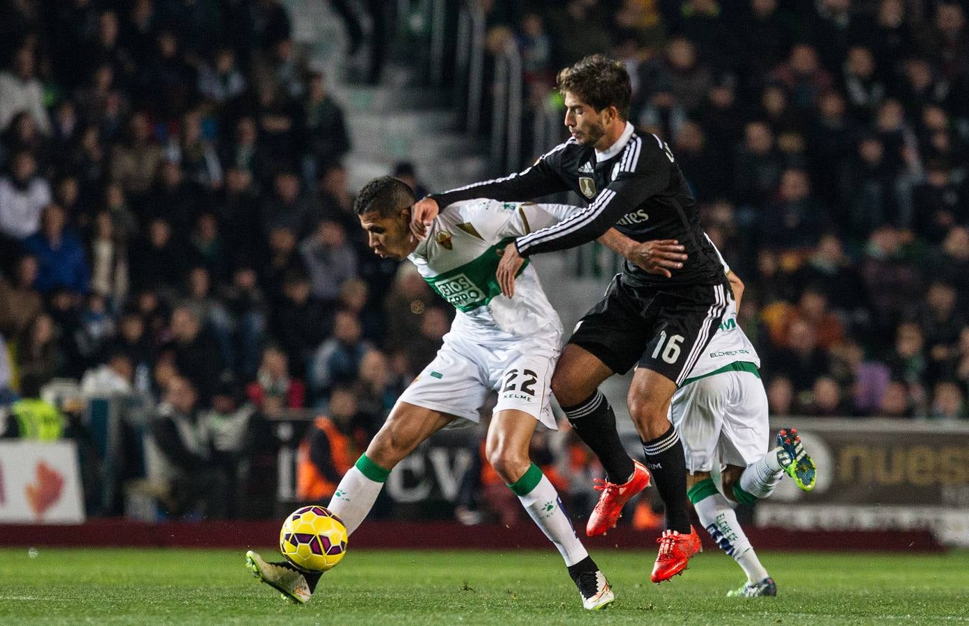 Partido entre el Elche y el Real Madrid