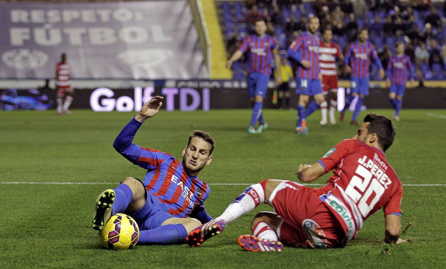 El Levante - Granada en imágenes