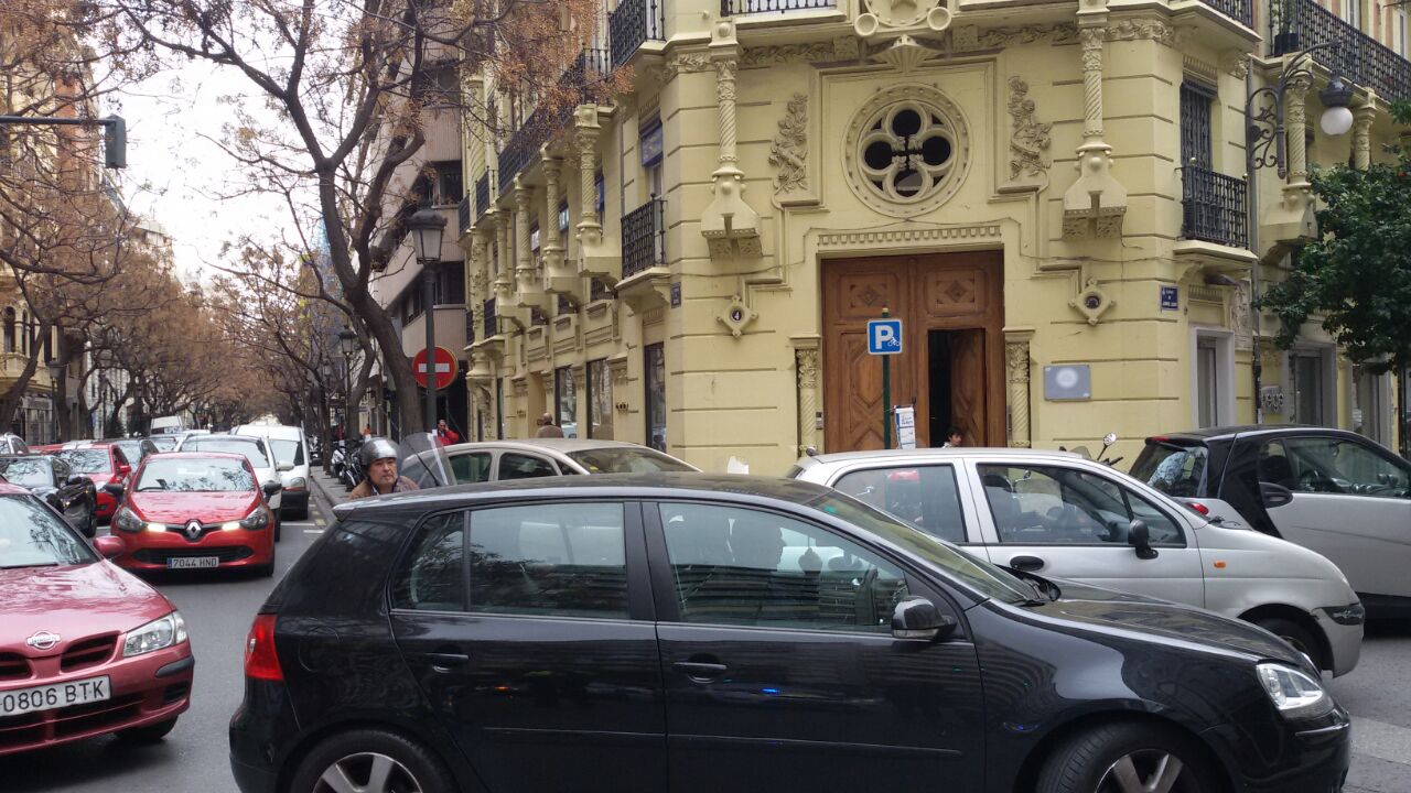 Huelga de taxis, interinos y estudiantes en Valencia