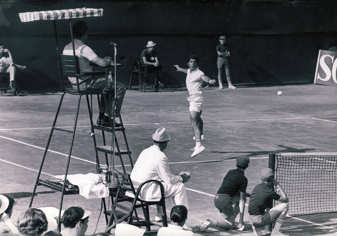 Manolo Orantes en 1969 durante el España-Rumanía.