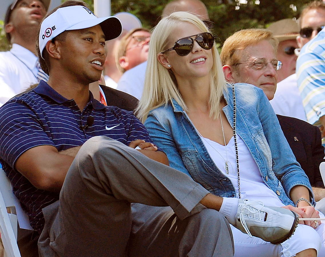 4. TIGER WOODS Y ELIN NORDEGREN. Tras salir a la luz la infidelidad del golfista, la pareja se divorció tras seis años de matrimonio. La modelo sueca recibió 300 millones de dólares por la separación.