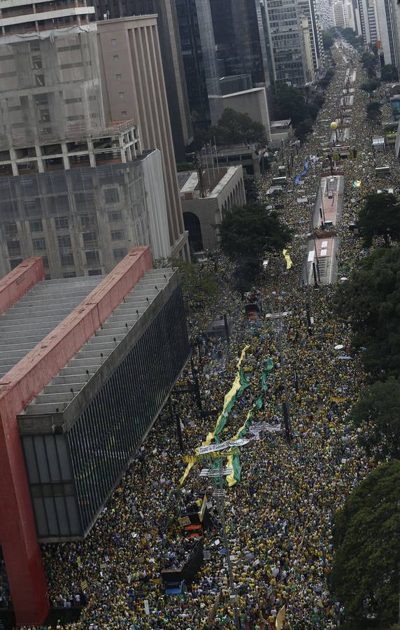 Protesta en Brasil contra Dilma