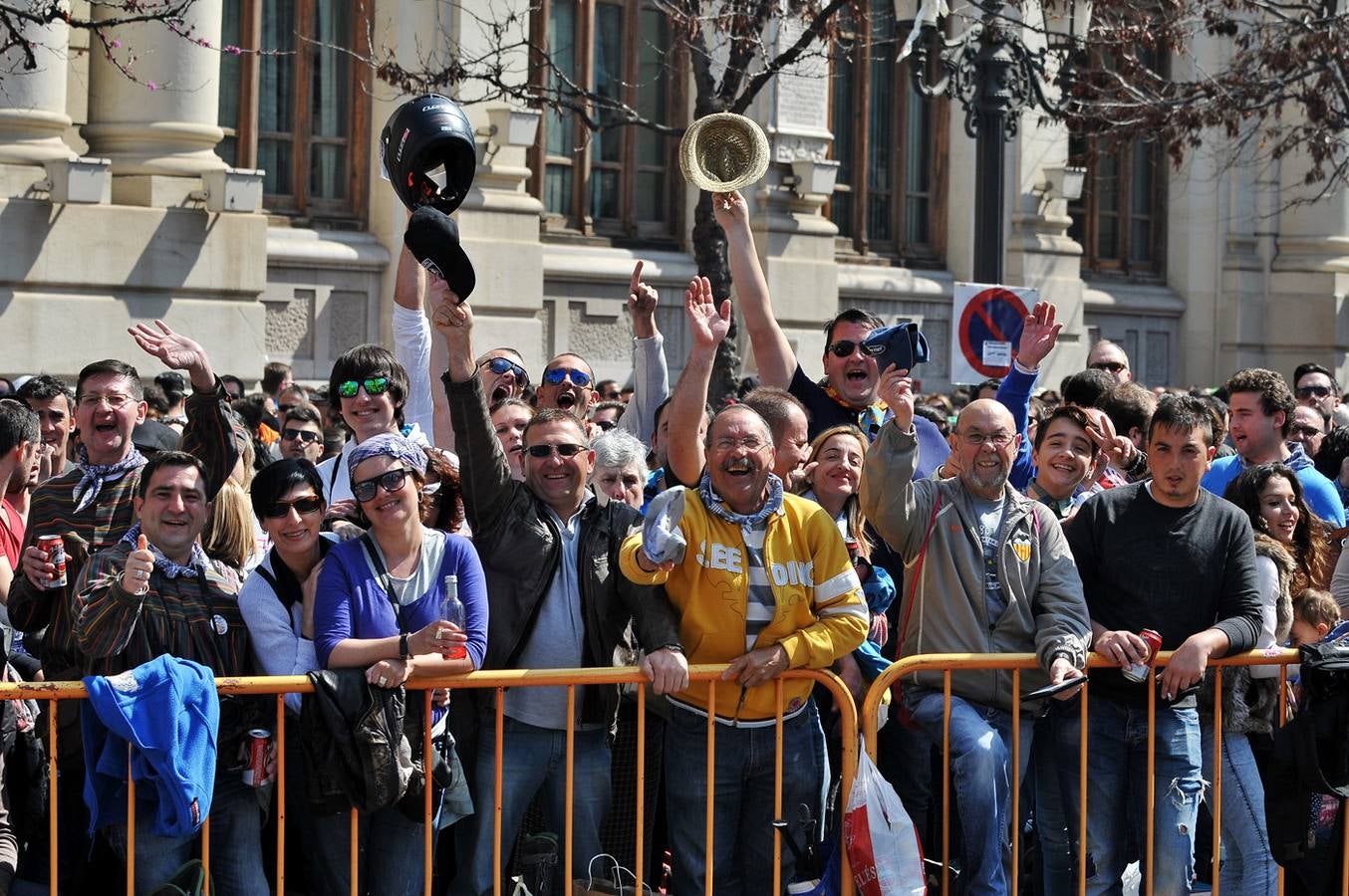 Fallas 2015: Búscate en la mascletà de hoy 17 de marzo (I)