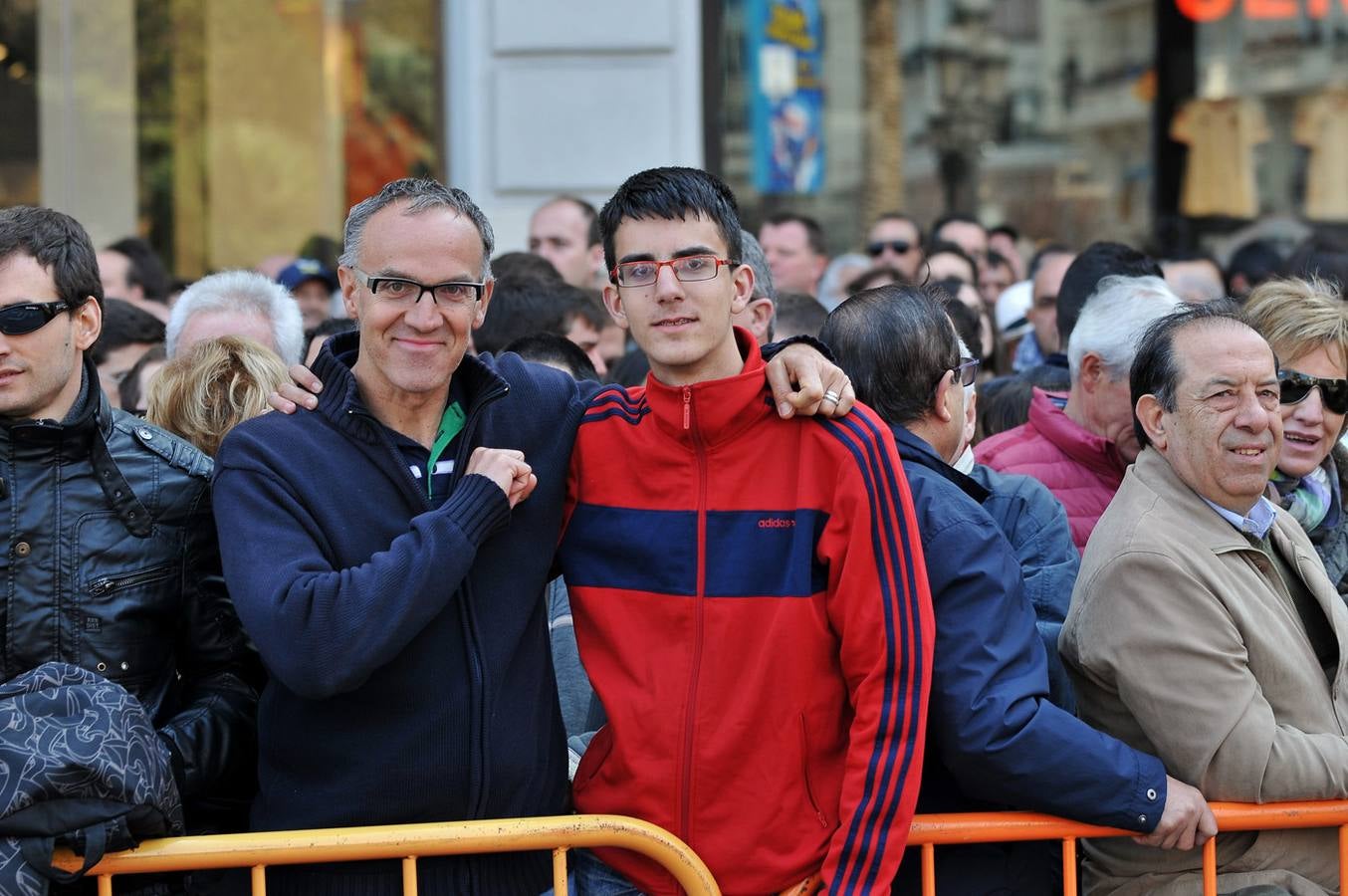 Fallas 2015: Búscate en la mascletà de hoy 17 de marzo (II)