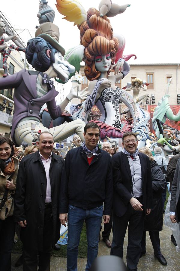 Fallas 2015: Pedro Sánchez visita Valencia en plenas fallas