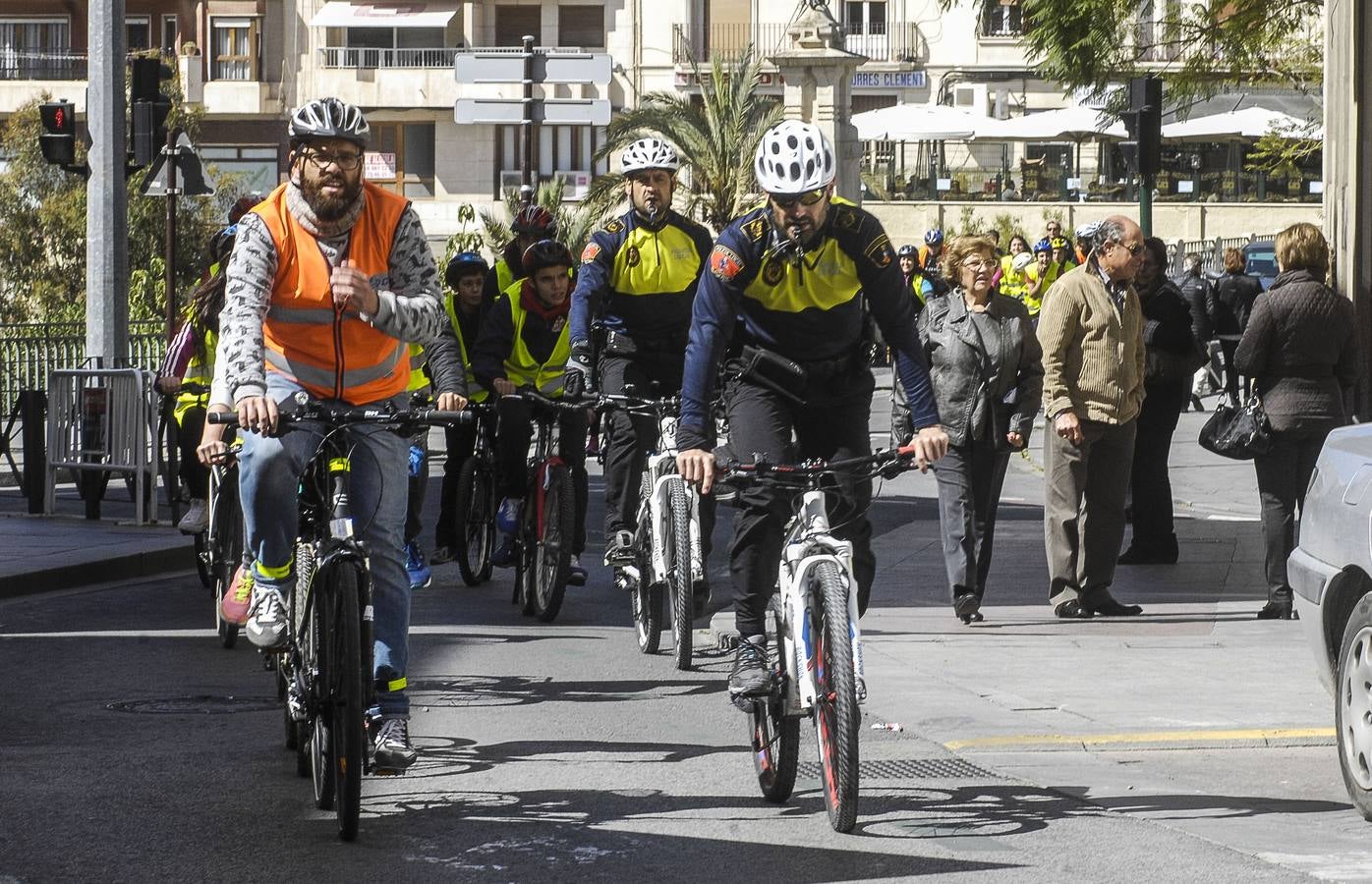 La Policía Local de Elche promueve el uso de la bicicleta