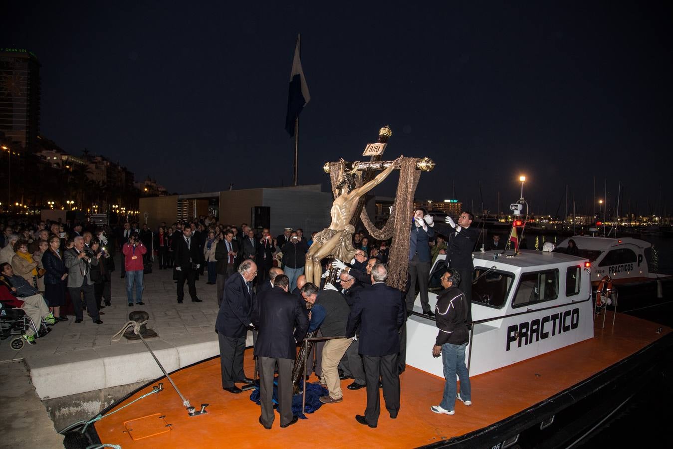 Llegada del Cristo del Mar de Alicante