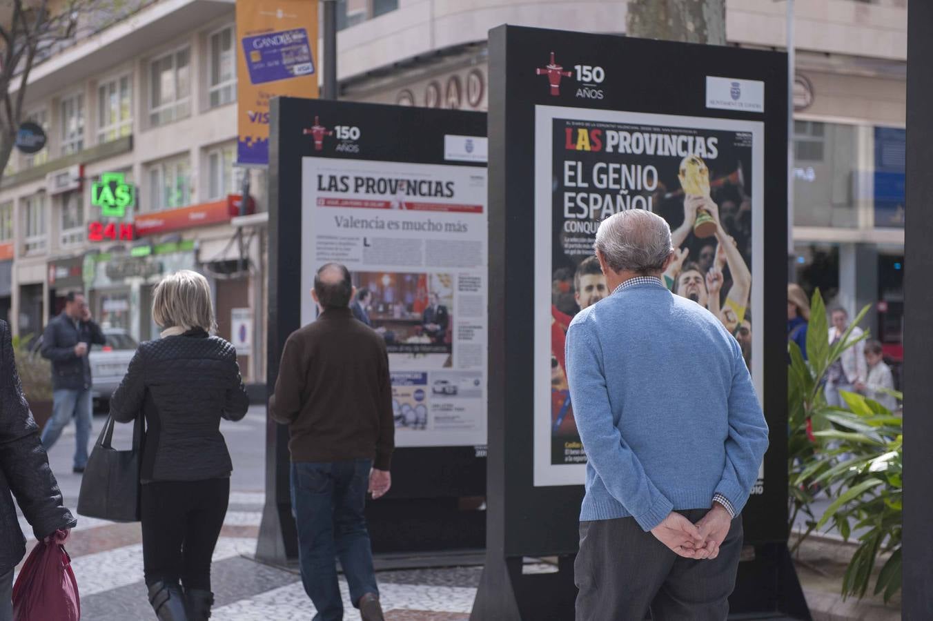 &#039;150 aniversario de LAS PROVINCIAS&#039;: Gandia acoge la exposición de portadas históricas