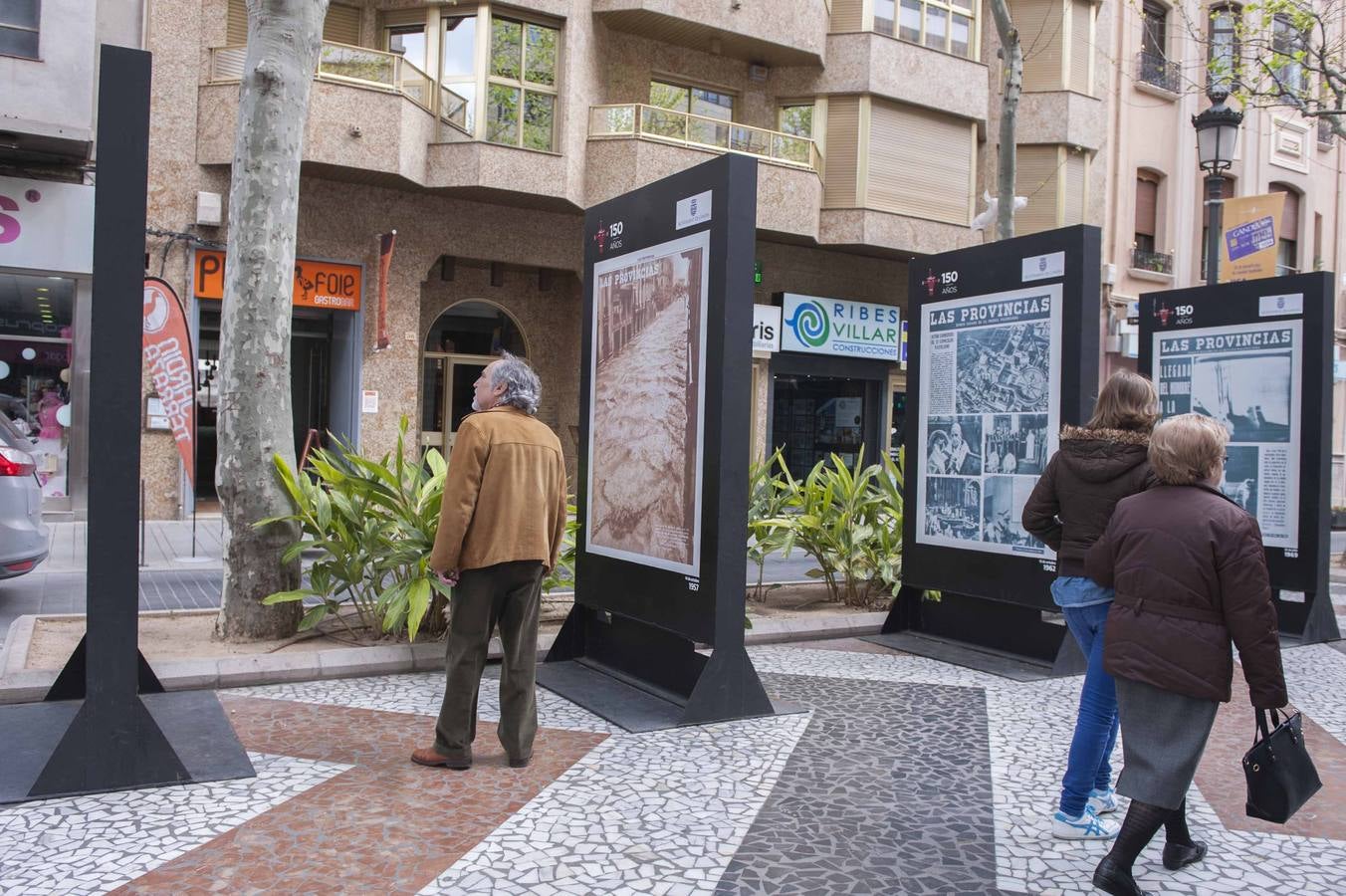 &#039;150 aniversario de LAS PROVINCIAS&#039;: Gandia acoge la exposición de portadas históricas