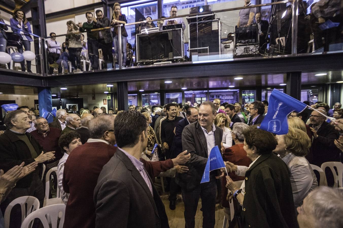 Bascuñana dibuja en su presentación la ciudad que el PP quiere y pide ayuda a Valencia para conseguirla