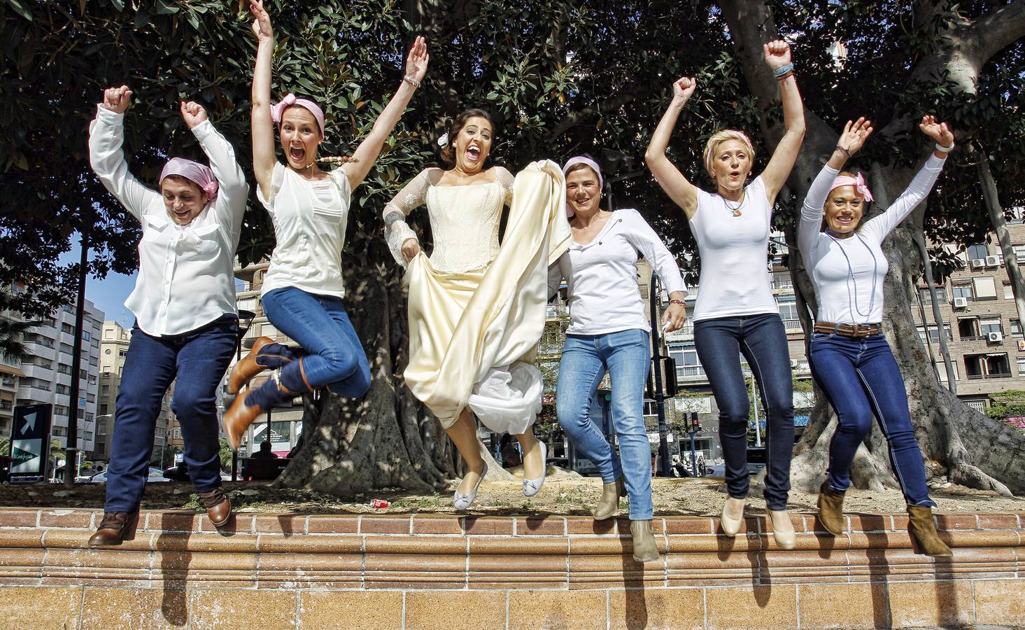 Novias en rosa contra el cáncer