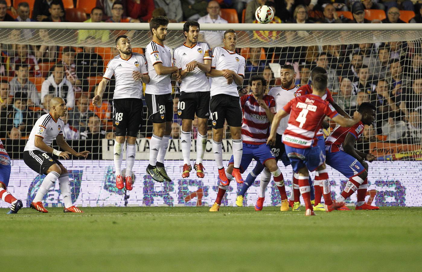 El Valencia CF-Granada, en imágenes