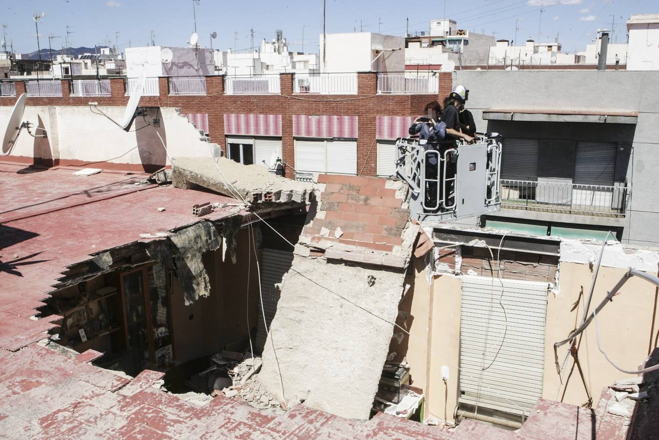 Día después del derrumbe del edificio en Elche