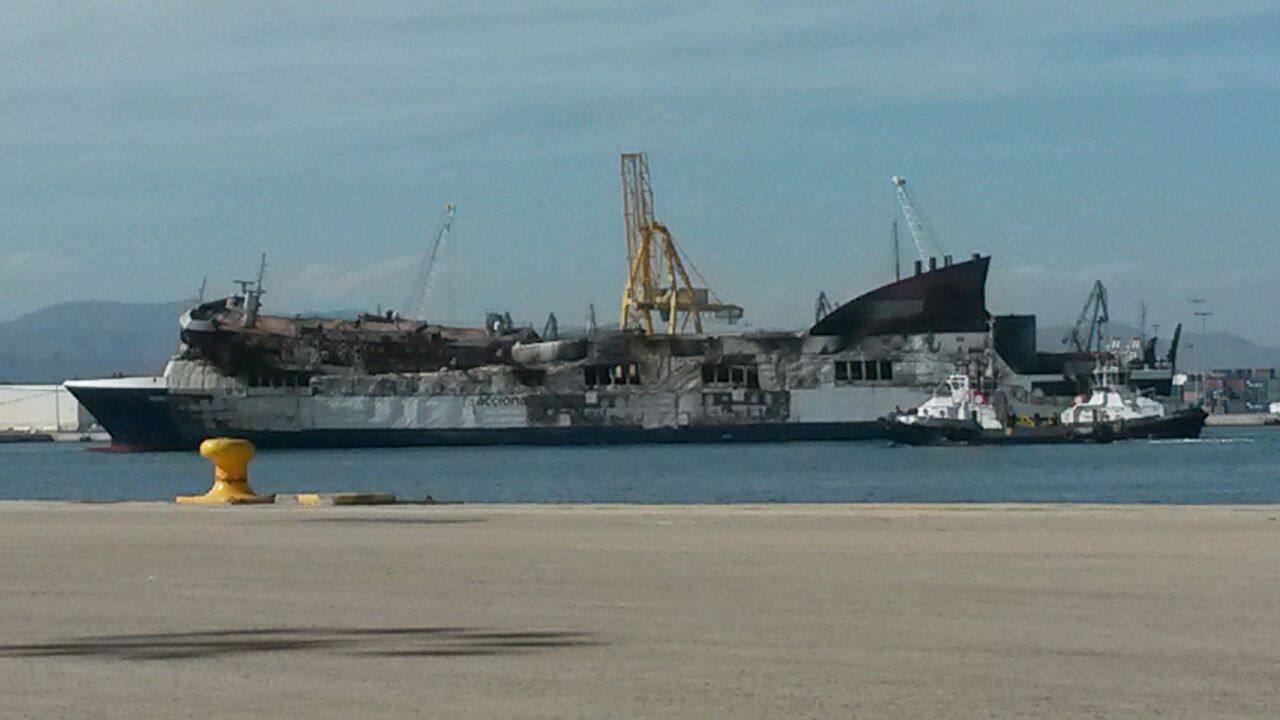 El Sorrento atraca en Sagunto