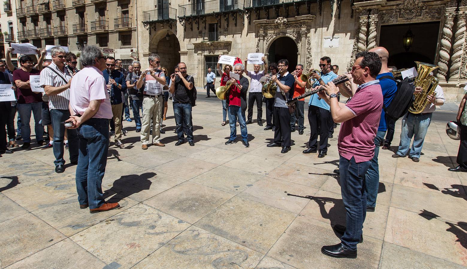 Protesta de la Banda Sinfónica de Alicante