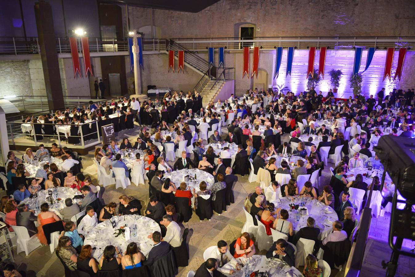 Cena de gala de las candidatas a Reina y Damas de las Fiestas de Elche