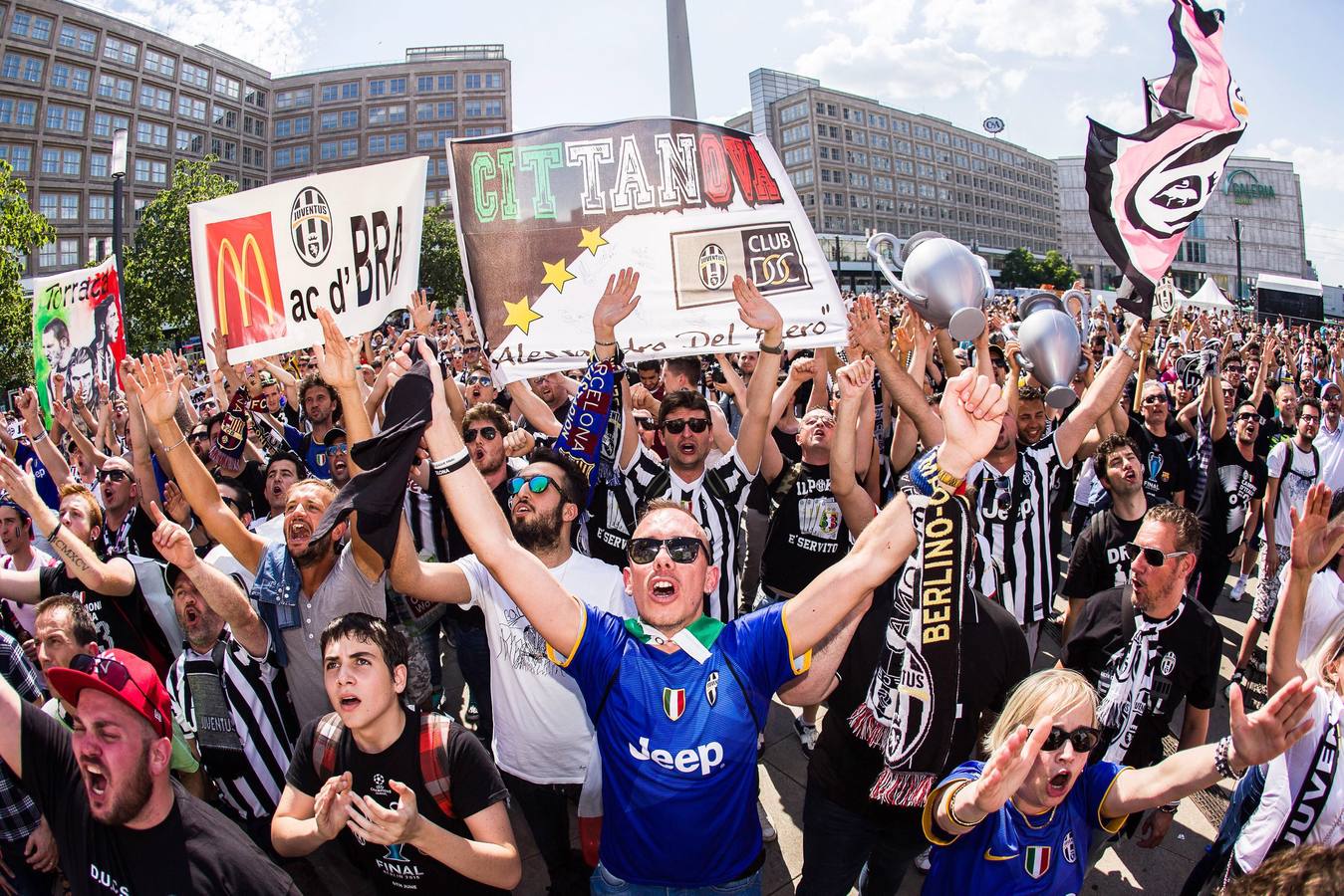 Los aficionados se preparan para la final de la Liga de Campeones