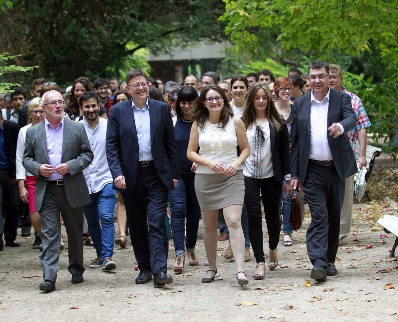 PSPV, Compromís y Podemos firman un acuerdo programático en el Botánico