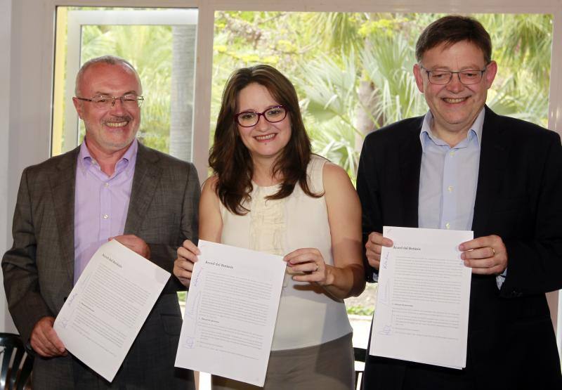 PSPV, Compromís y Podemos firman un acuerdo programático en el Botánico