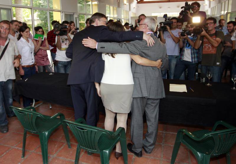 PSPV, Compromís y Podemos firman un acuerdo programático en el Botánico