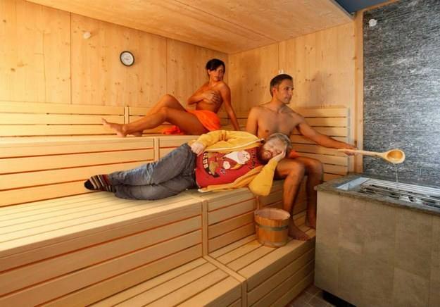 Se echa una siesta y se despierta convertido en meme