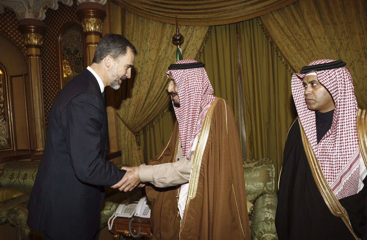 Felipe VI traslada el pésame por la muerte de Abdalá, el Rey de Arabia Saudita.