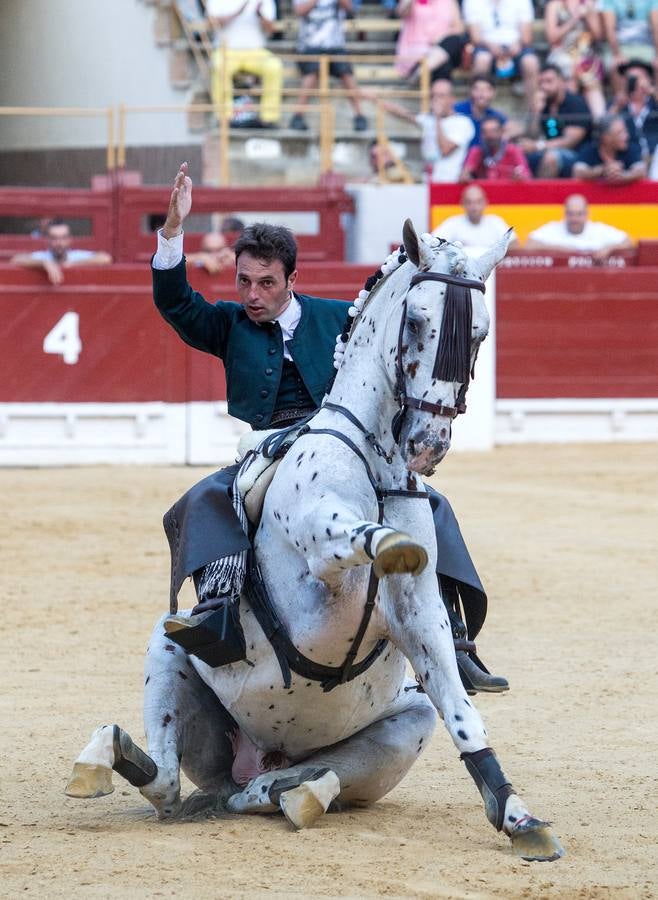 Corrida de rejones para Fermín Bohórquez, Andy Cartagena y Lea Vicens