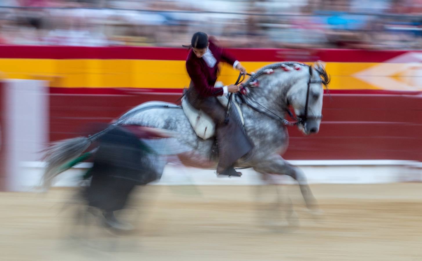 Corrida de rejones para Fermín Bohórquez, Andy Cartagena y Lea Vicens