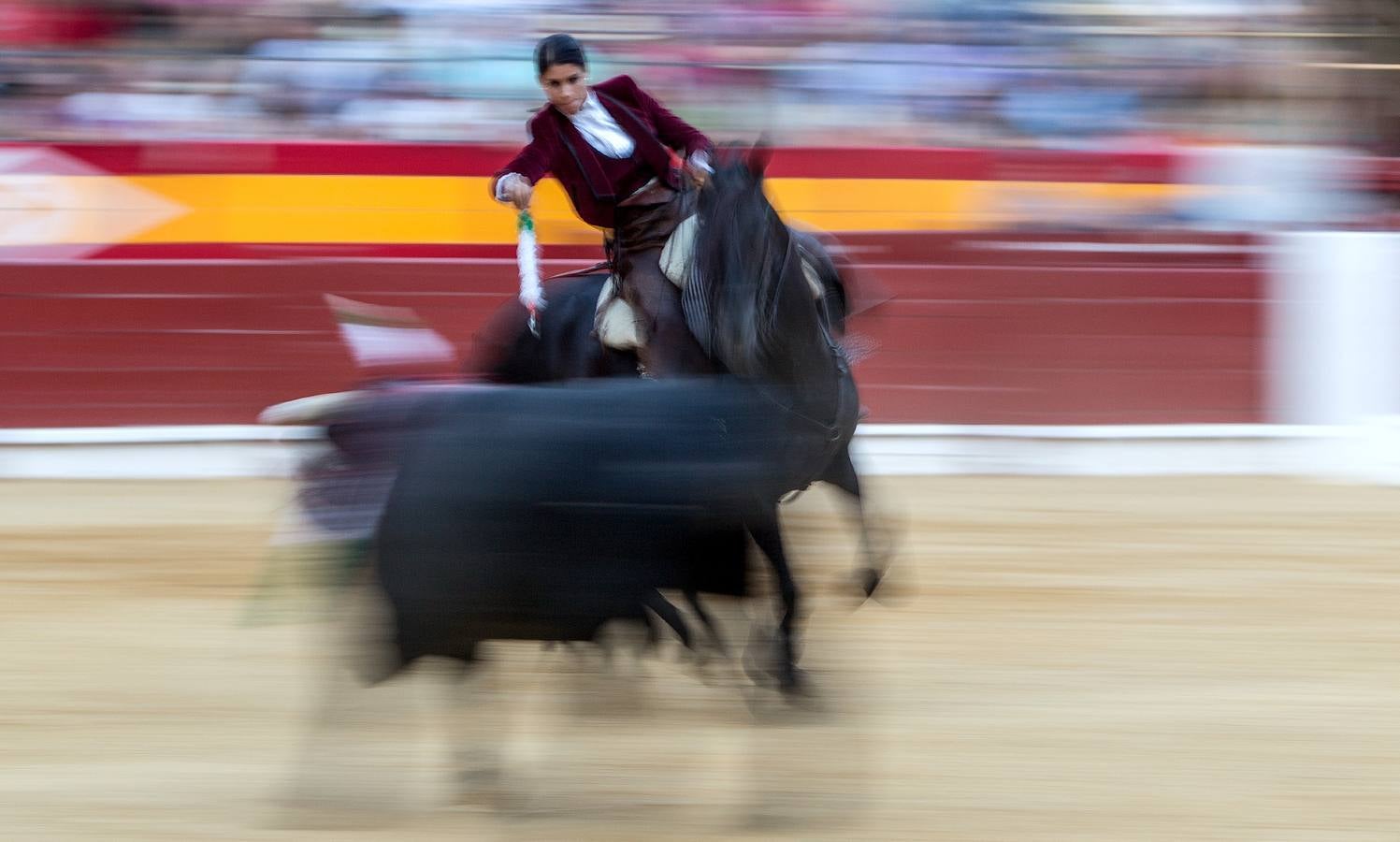 Corrida de rejones para Fermín Bohórquez, Andy Cartagena y Lea Vicens