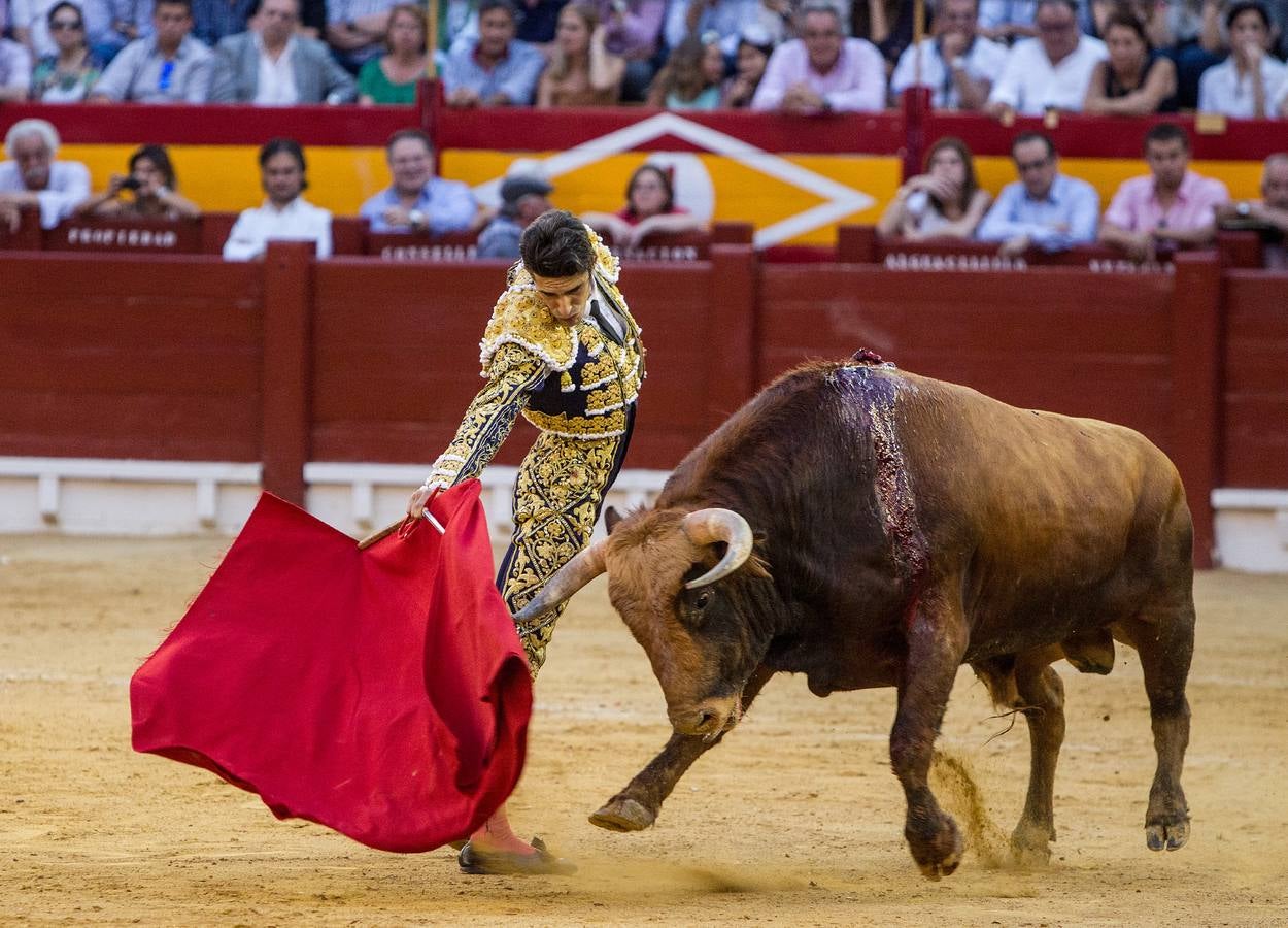 El Juli y Talavante abren la Puerta Grande