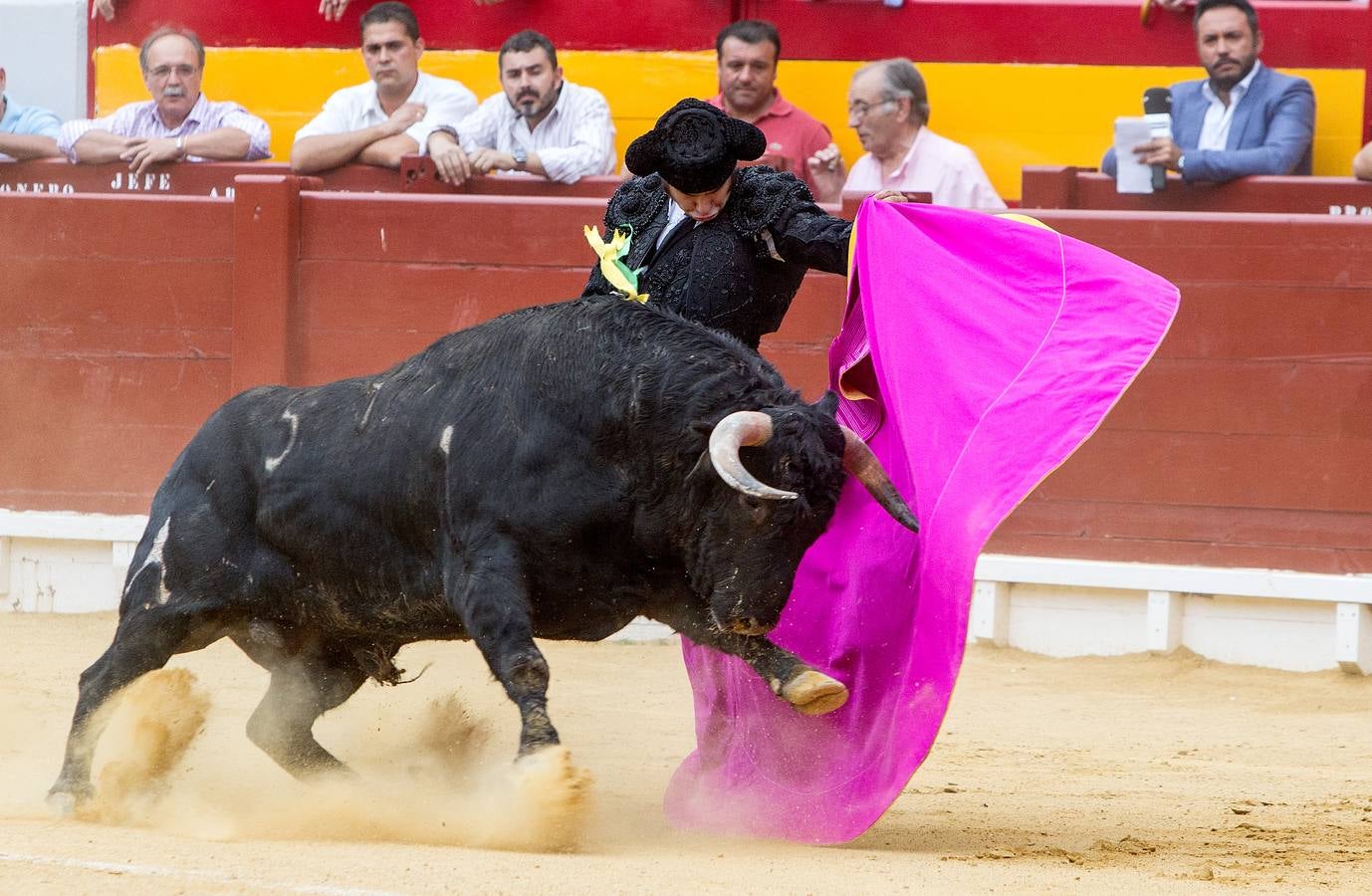 El Juli y Talavante abren la Puerta Grande