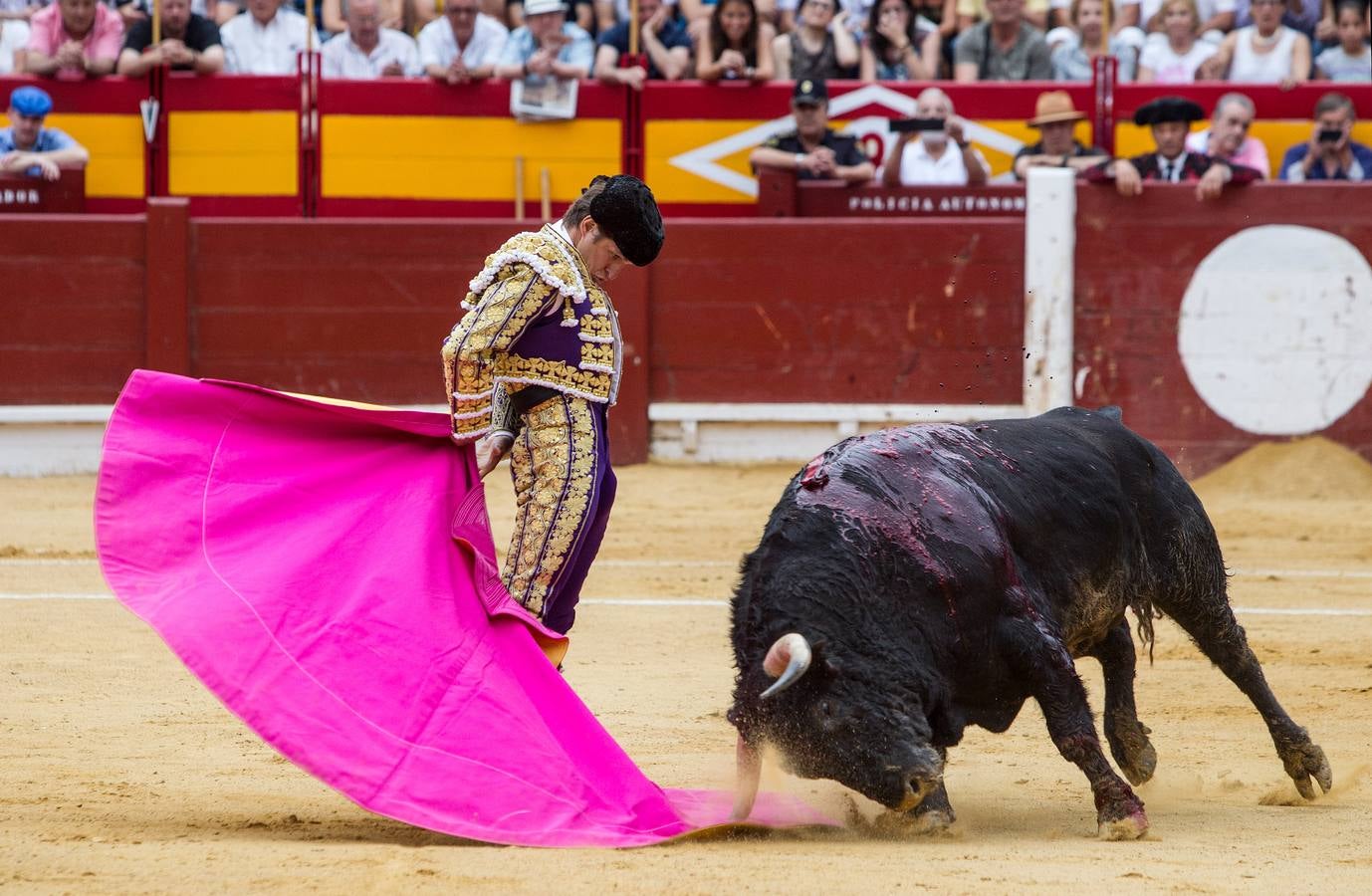 El Juli y Talavante abren la Puerta Grande