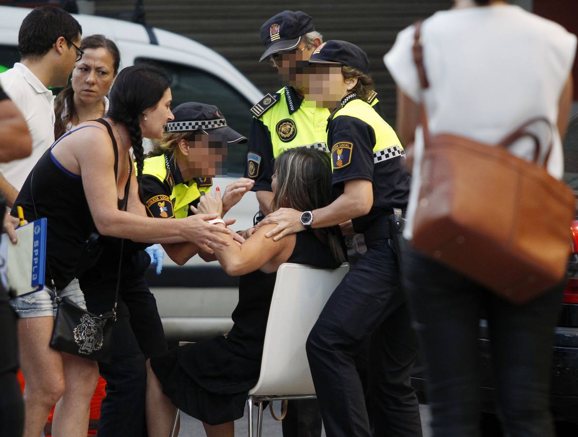 Las imágenes del accidente en una terraza de la avenida Burjassot