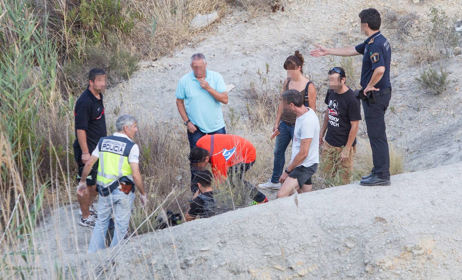 Hallan tres maletas con restos humanos descuartizados en las lagunas de Rabasa