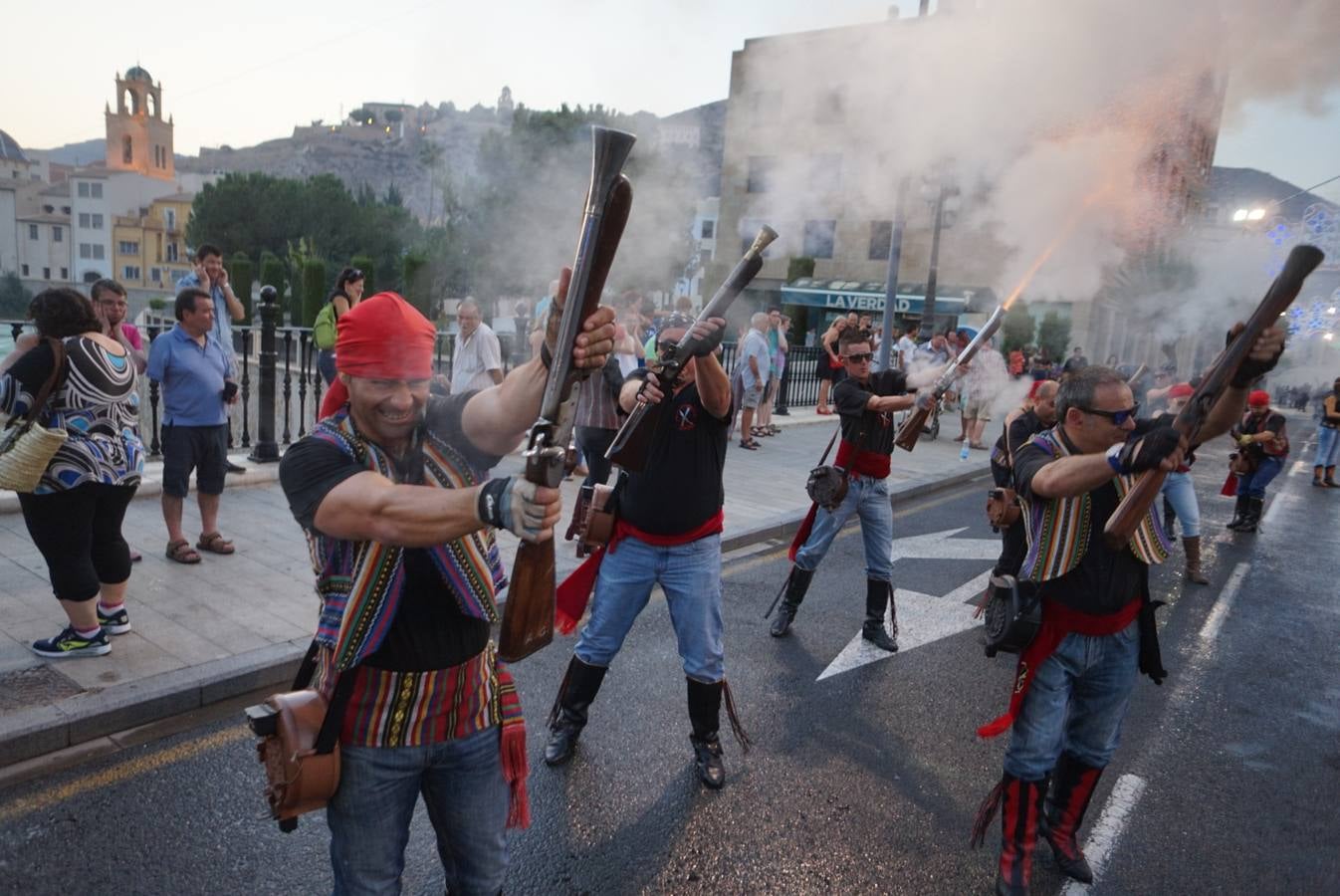 Guerrilla de pólvora en los Moros y Cristianos de Orihuela