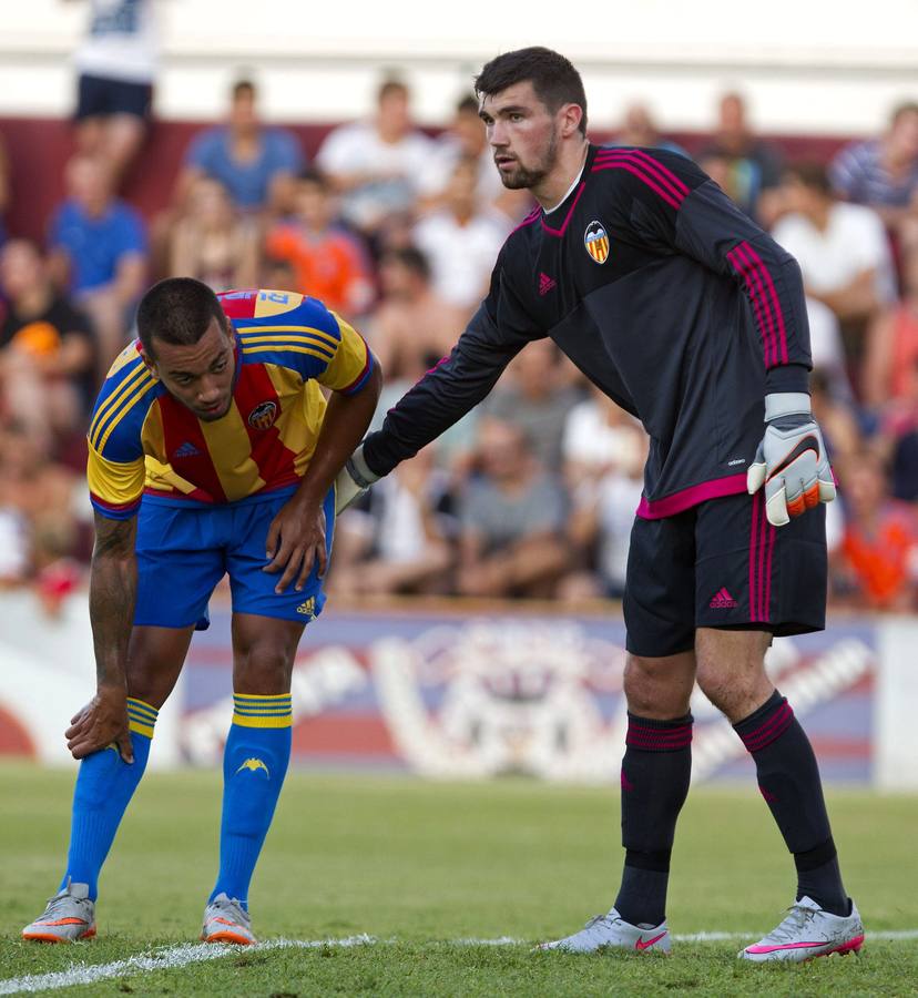 La victoria del Valencia en Alzira frente al PSV, en imágenes