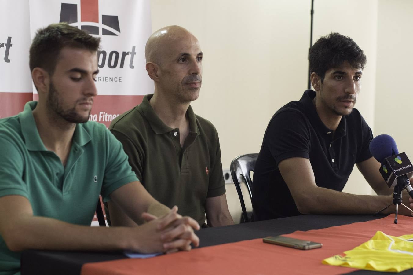 Presentación de los nuevos jugadores del Orihuela CF