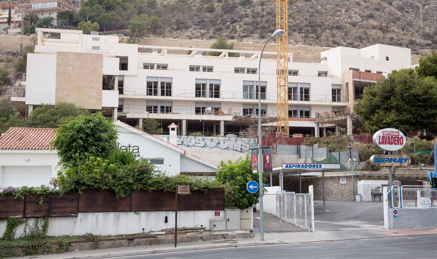 Hotel a medio construir en La Albufereta