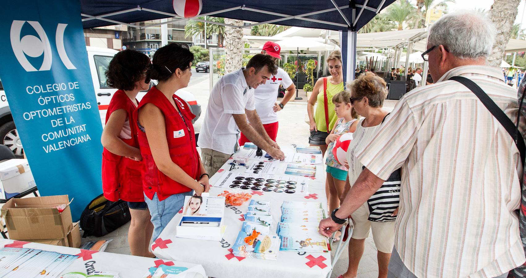 Campaña para concienciar de los peligros del sol en Alicante