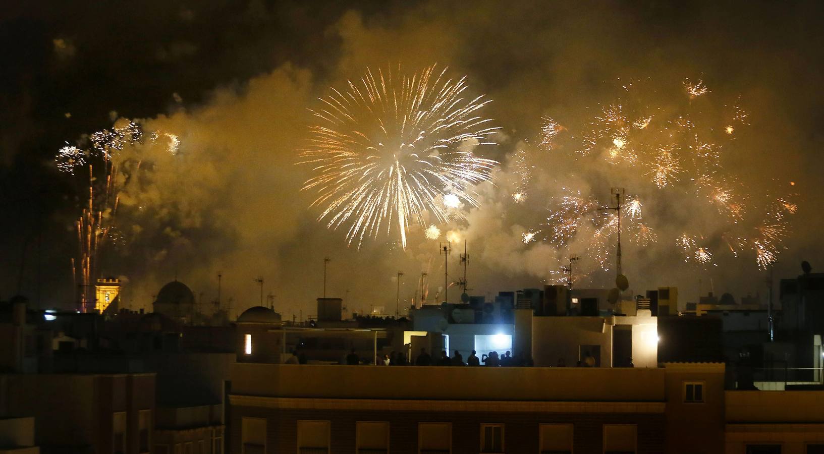 La Nit de l&#039;Albà ilumina Elche