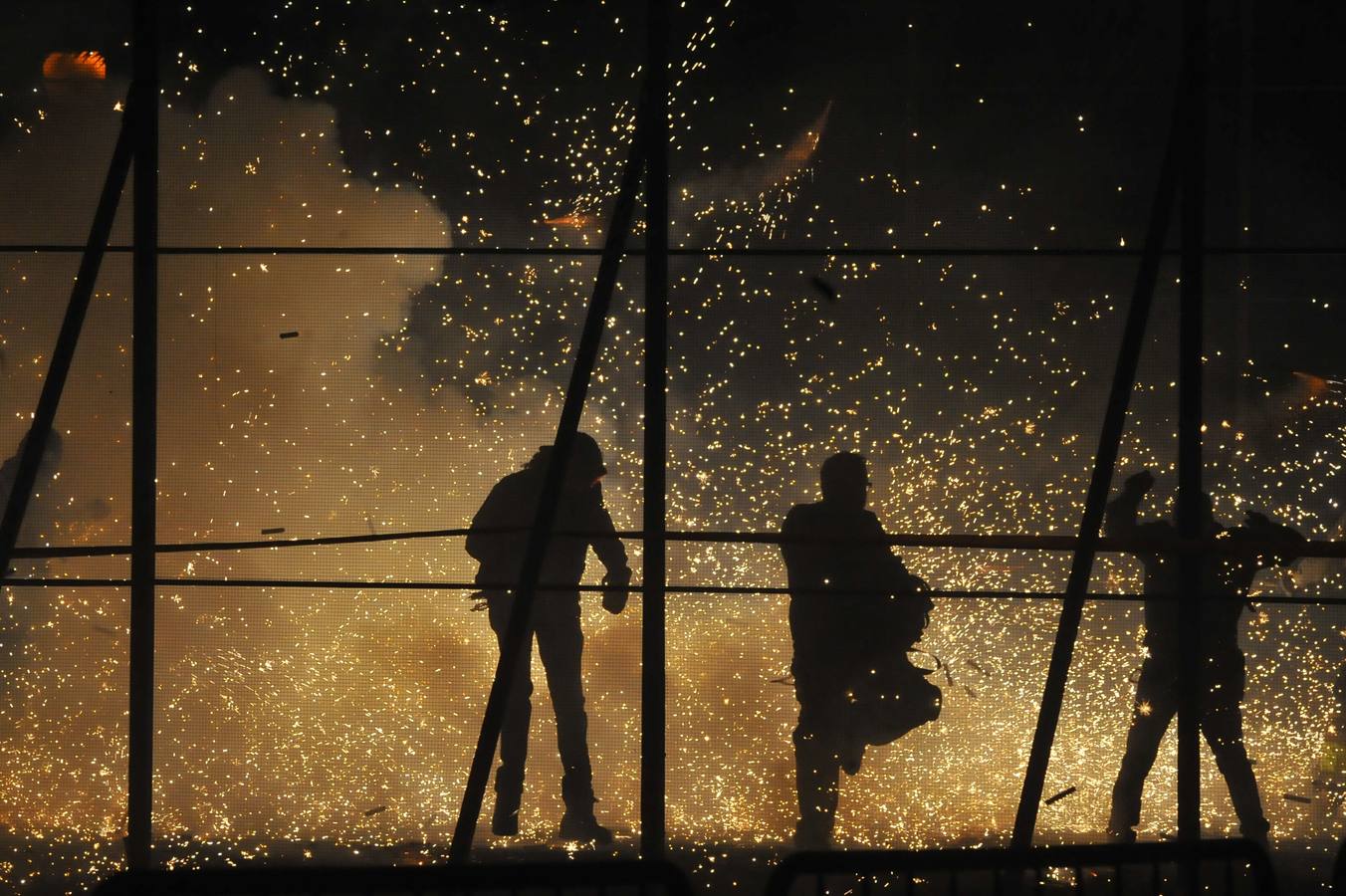 La Nit de l&#039;Albà ilumina Elche